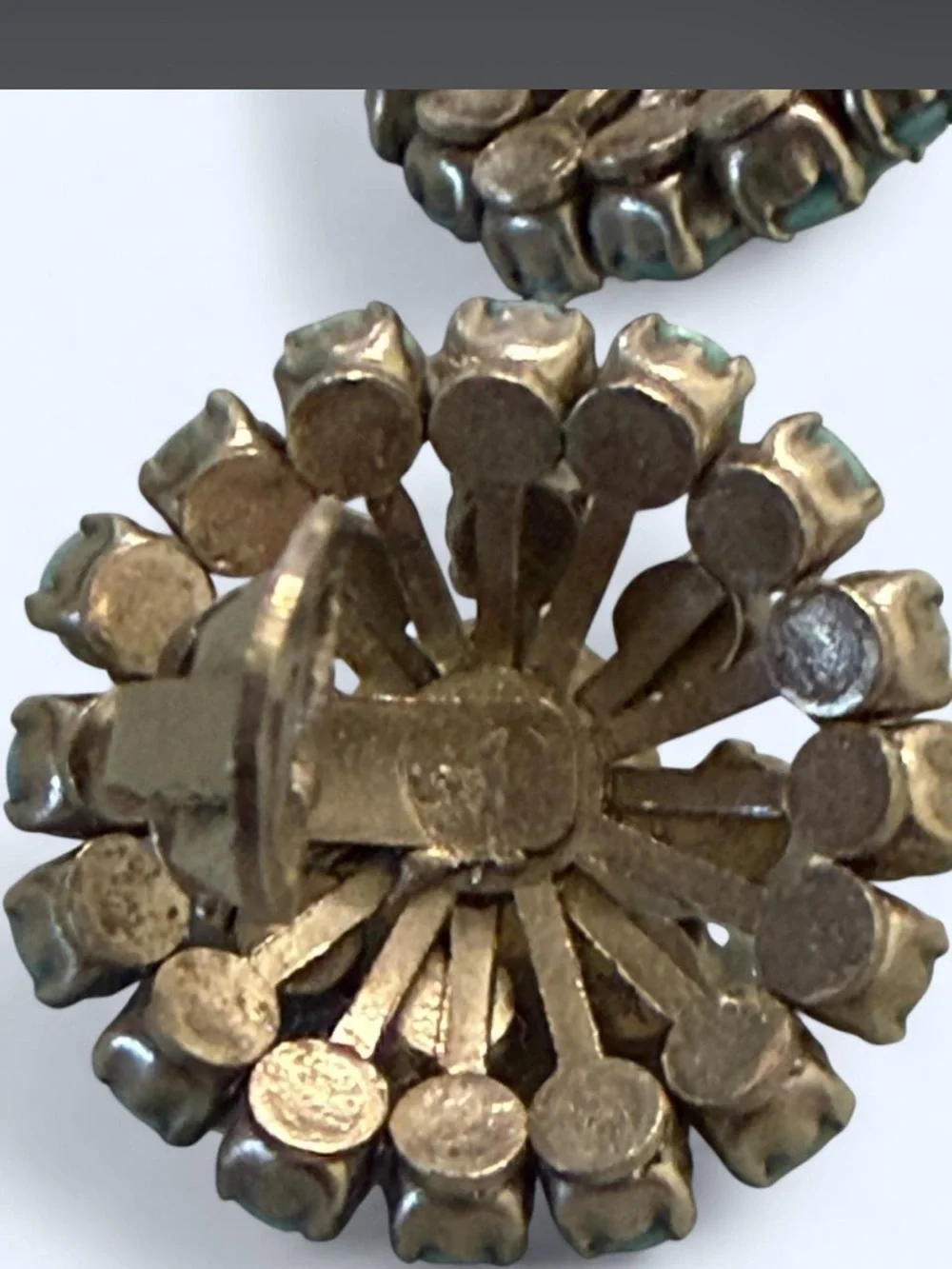 Vintage-Inspired Turquoise Flower Cluster clip on Earrings with pearl Center